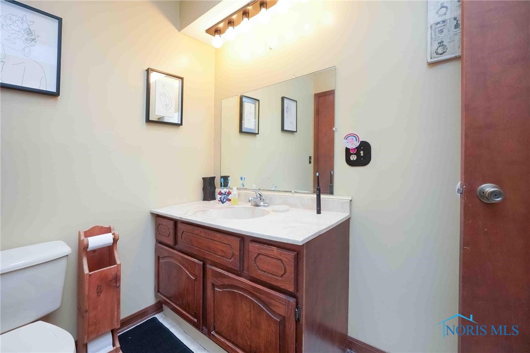 2401 Springmill Road, Findlay, Ohio image 25