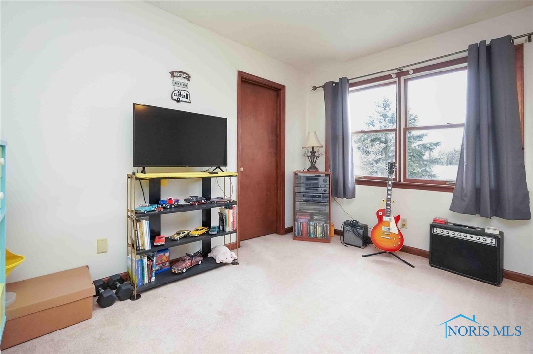2401 Springmill Road, Findlay, Ohio image 28