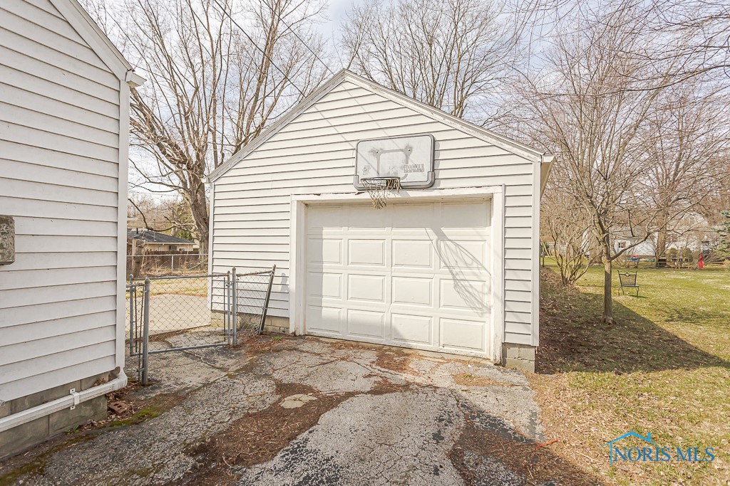 910 Whittlesey Street, Fremont, Ohio image 30
