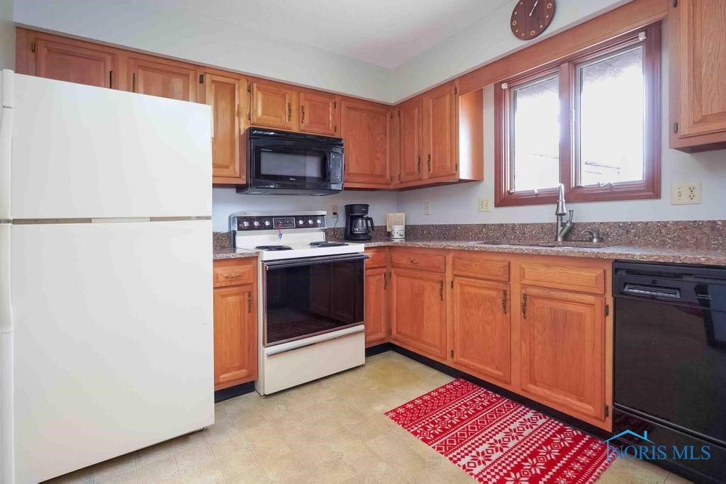 2023 Bluestone Drive, Findlay, Ohio image 5