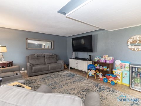 Tiny photo for 4024 Crary Drive, Toledo, OH 43613 (MLS # 6136893)