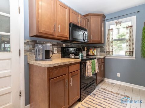 Tiny photo for 4024 Crary Drive, Toledo, OH 43613 (MLS # 6136893)