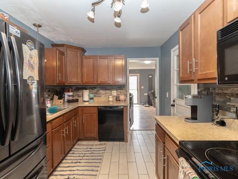 Tiny photo for 4024 Crary Drive, Toledo, OH 43613 (MLS # 6136893)