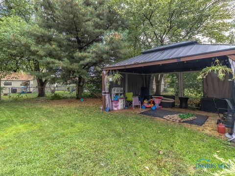Tiny photo for 4024 Crary Drive, Toledo, OH 43613 (MLS # 6136893)