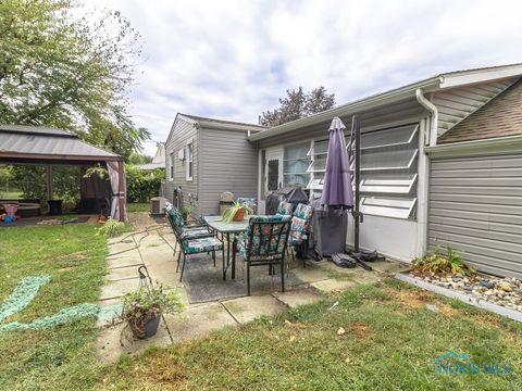 Tiny photo for 4024 Crary Drive, Toledo, OH 43613 (MLS # 6136893)