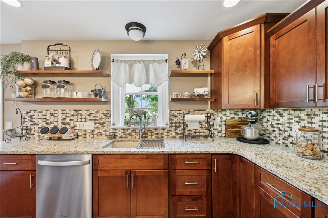 6200 Swiss Garden Road, Toledo, Ohio image 15