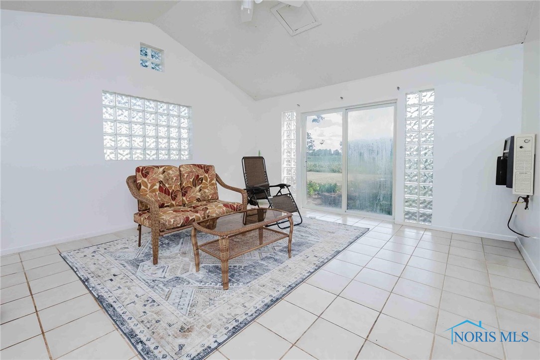 Findlay, Ohio 45840, United States, 3 Bedrooms Bedrooms, ,3 BathroomsBathrooms,Residential,Active,205763