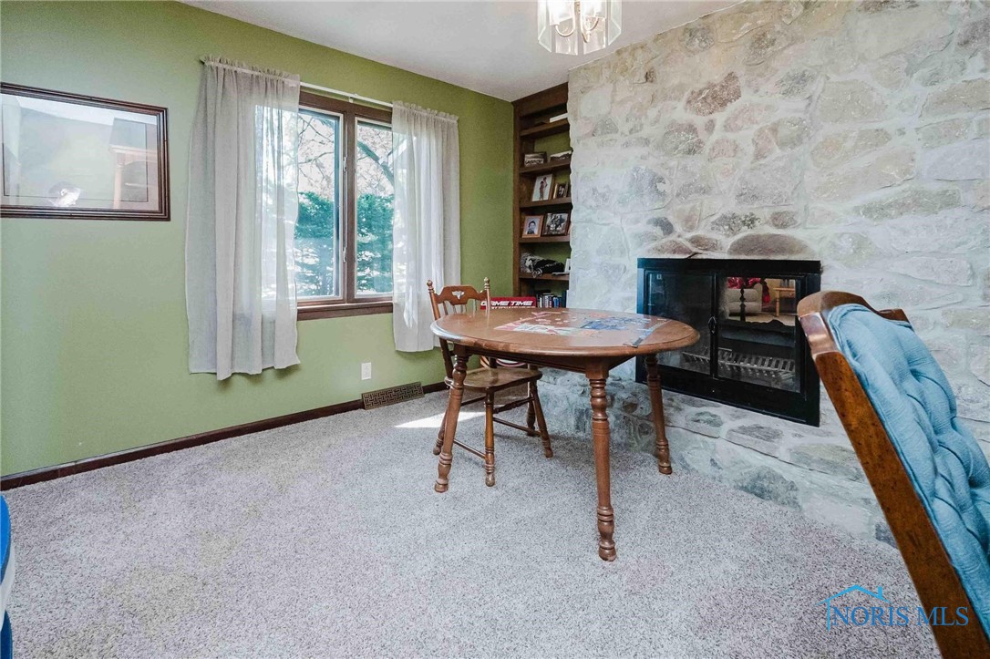 Findlay, Ohio 45840, United States, 3 Bedrooms Bedrooms, ,3 BathroomsBathrooms,Residential,Active,205763