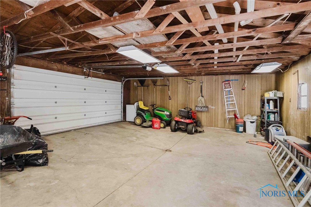 Findlay, Ohio 45840, United States, 3 Bedrooms Bedrooms, ,3 BathroomsBathrooms,Residential,Active,205763