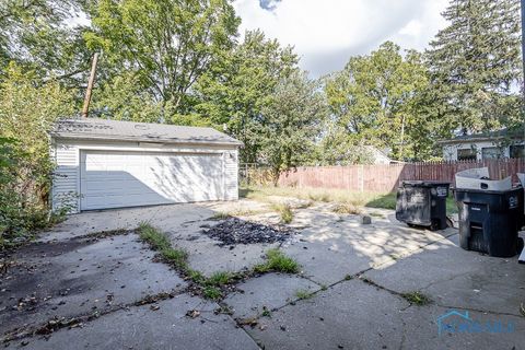 Tiny photo for 620 South Avenue, Toledo, OH 43609 (MLS # 6136673)