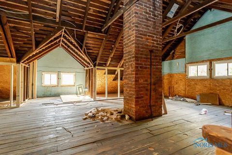 Tiny photo for 620 South Avenue, Toledo, OH 43609 (MLS # 6136673)
