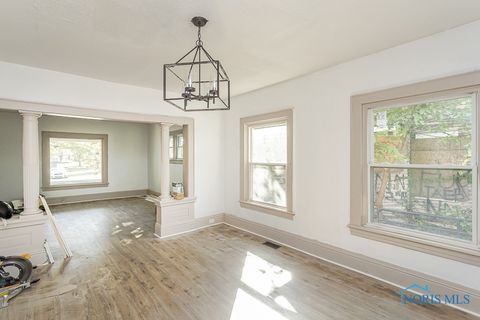Tiny photo for 620 South Avenue, Toledo, OH 43609 (MLS # 6136673)