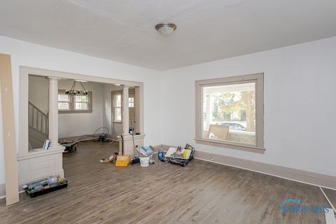 Tiny photo for 620 South Avenue, Toledo, OH 43609 (MLS # 6136673)