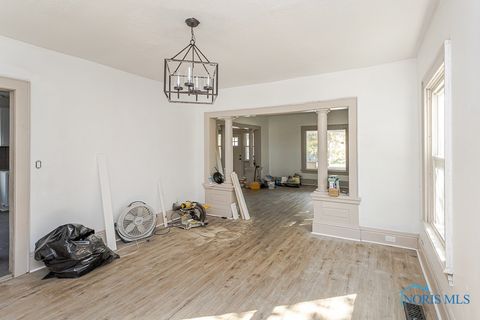Tiny photo for 620 South Avenue, Toledo, OH 43609 (MLS # 6136673)