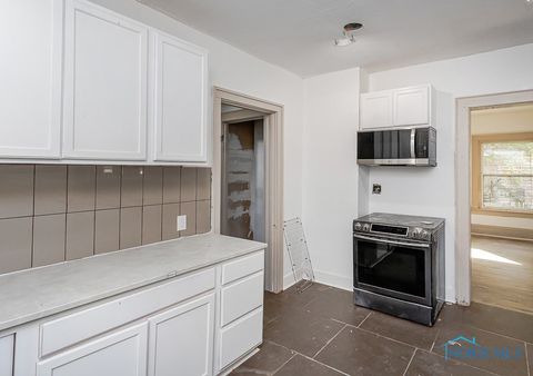 Tiny photo for 620 South Avenue, Toledo, OH 43609 (MLS # 6136673)
