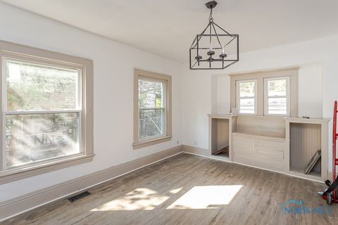 Tiny photo for 620 South Avenue, Toledo, OH 43609 (MLS # 6136673)