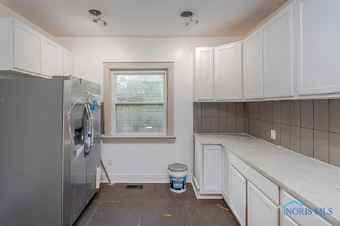 Tiny photo for 620 South Avenue, Toledo, OH 43609 (MLS # 6136673)