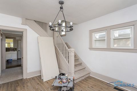 Tiny photo for 620 South Avenue, Toledo, OH 43609 (MLS # 6136673)