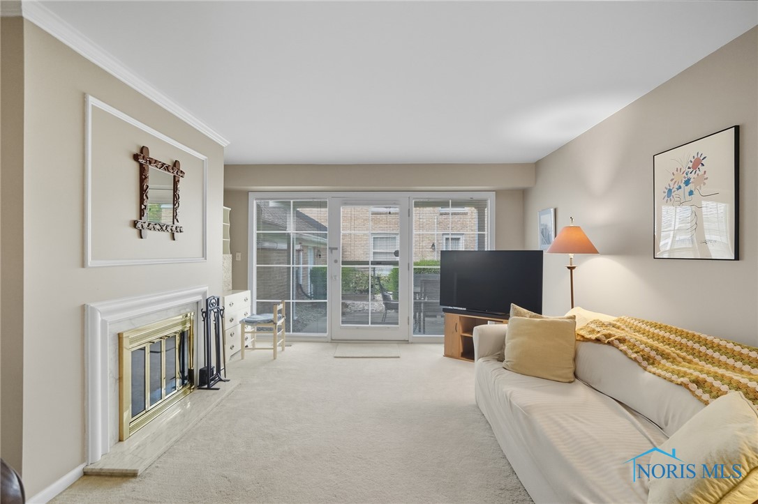 4243 W Bancroft Street 106E