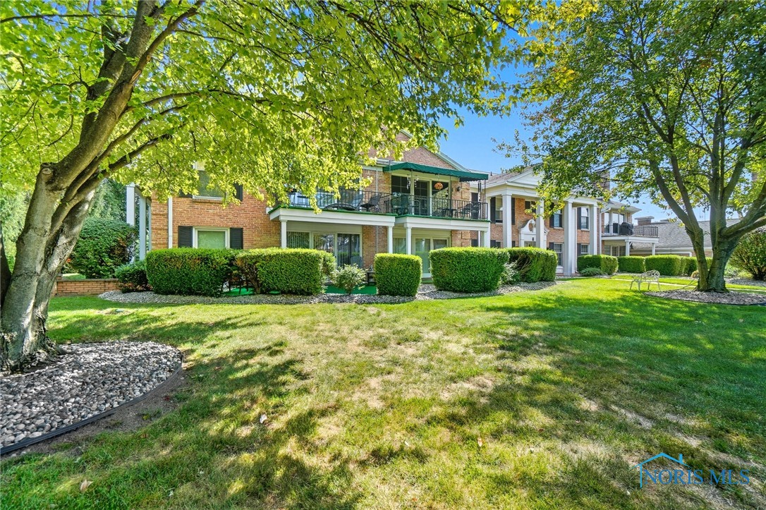 4243 W Bancroft Street 106E