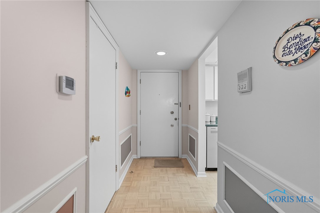 4243 W Bancroft Street 106E