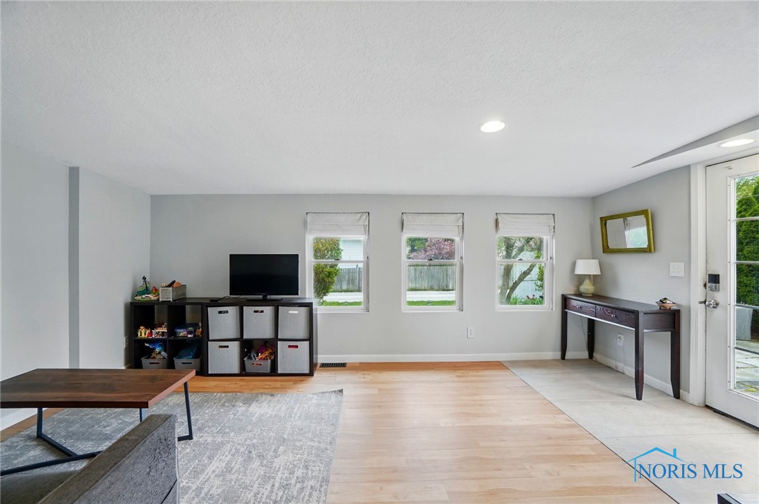 540 E Indiana Avenue, Perrysburg, Texas image 23