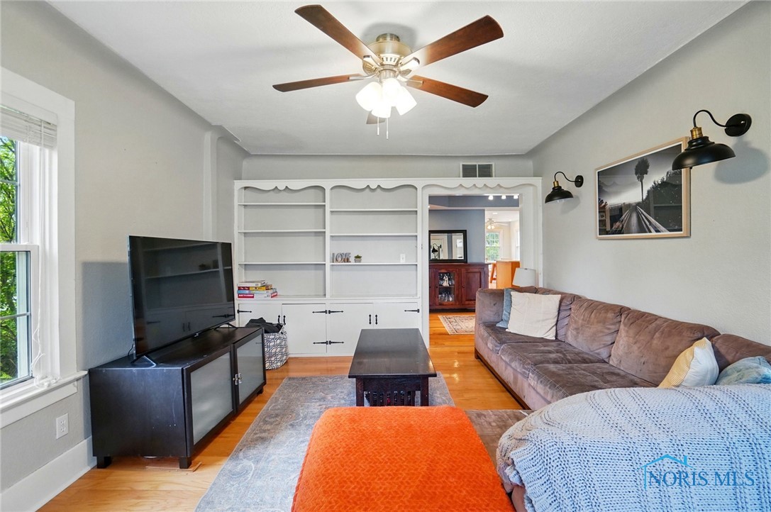 540 E Indiana Avenue, Perrysburg, Texas image 7