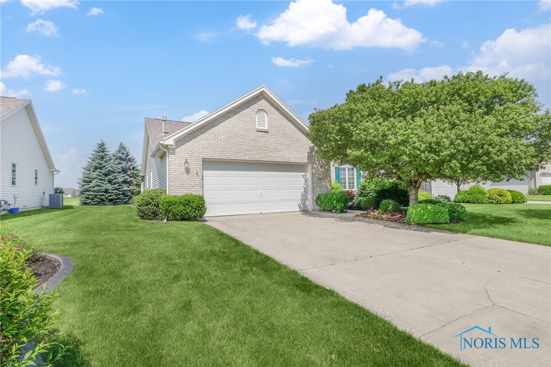 26347 W Wexford Drive, Perrysburg, Ohio image 3