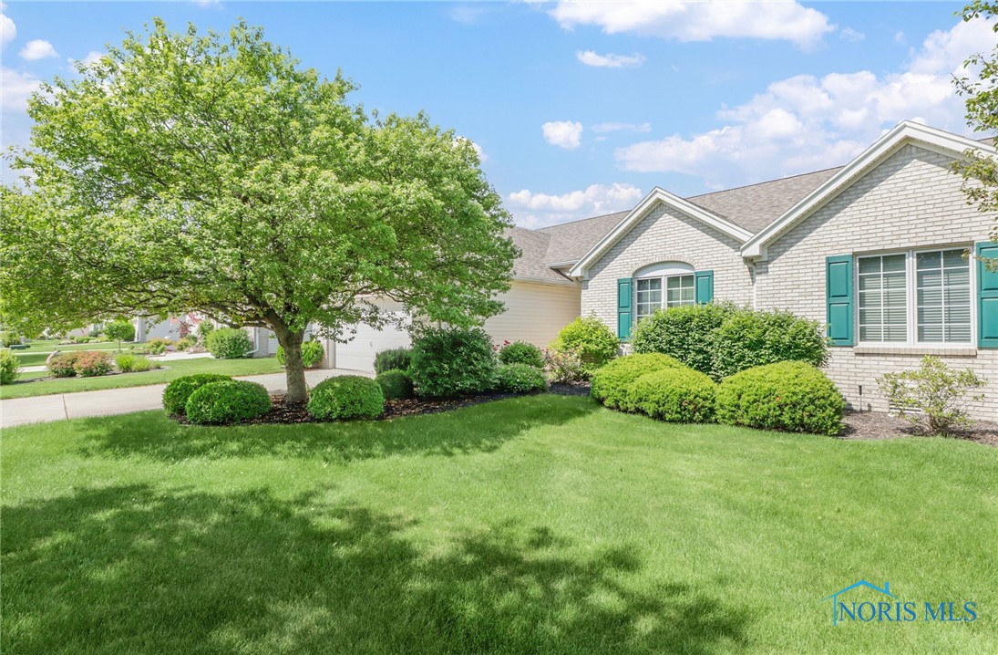 26347 W Wexford Drive, Perrysburg, Ohio image 2