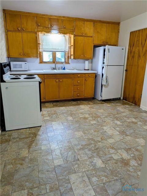 Tiny photo for 300 Degroff Avenue, Archbold, OH 43502 (MLS # 6135979)