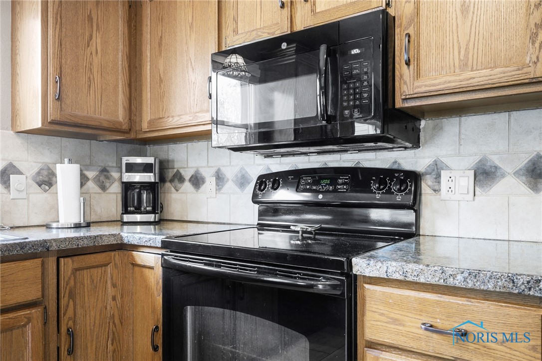 1605 Eaglecrest Road, Perrysburg, Ohio image 17