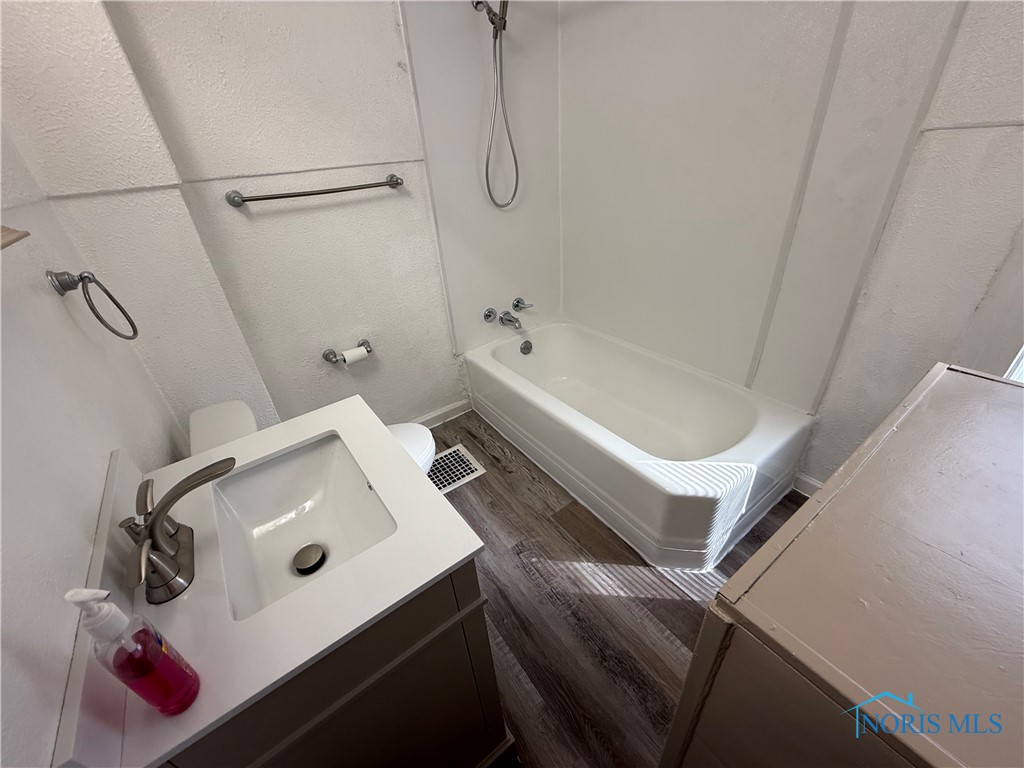 132 Emery Street, Toledo, Ohio image 4