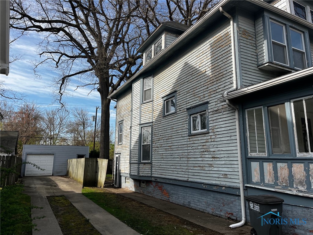 1061 Lincoln Avenue, Toledo, Ohio image 3