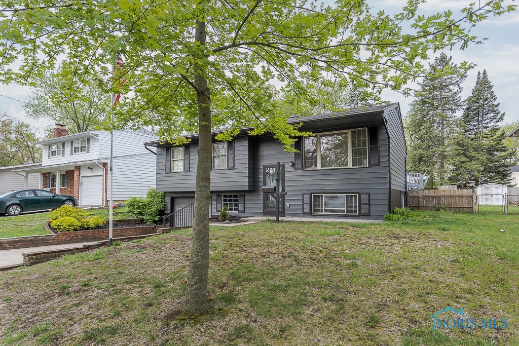 2509 Orchard Hills Boulevard, Toledo, Ohio image 2
