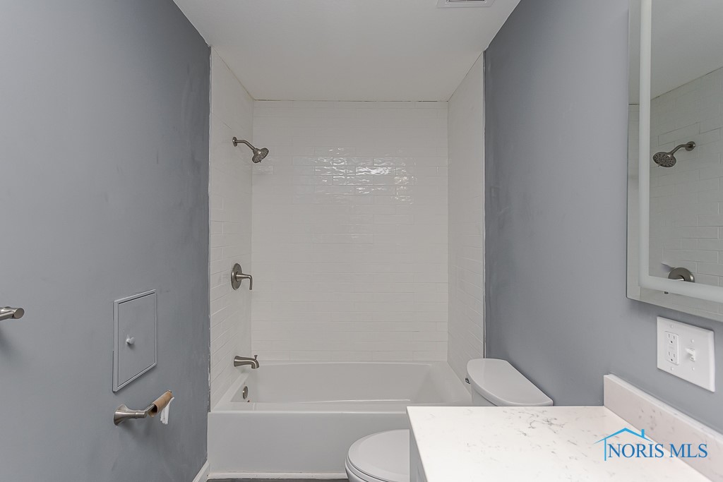2509 Orchard Hills Boulevard, Toledo, Ohio image 32