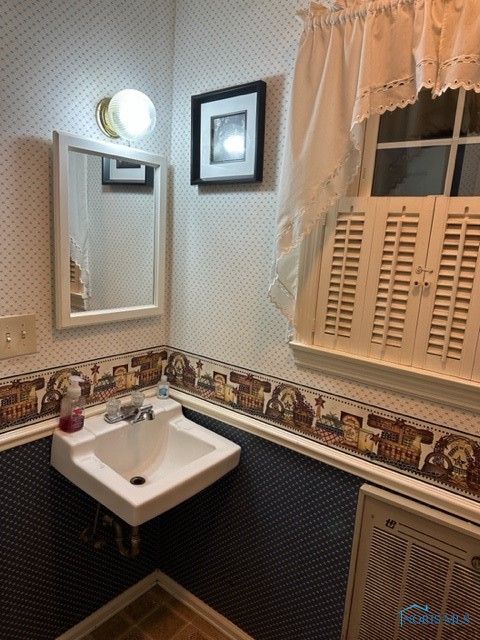 Tiny photo for 201 Briar Hill Road, North Baltimore, OH 45872 (MLS # 6136422)