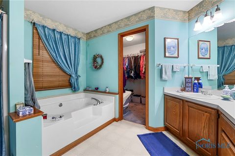 Tiny photo for 22059 W Bittersweet Lane, Curtice, OH 43412 (MLS # 6136826)