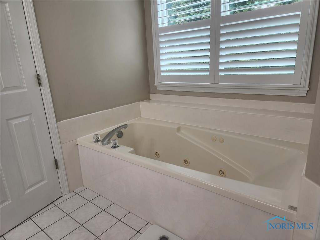 8126 Trent Lock Drive, Waterville, Ohio image 22