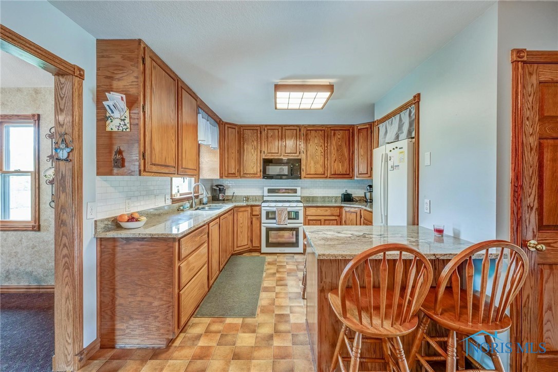 9725 Rudolph Road, Rudolph, Ohio image 7