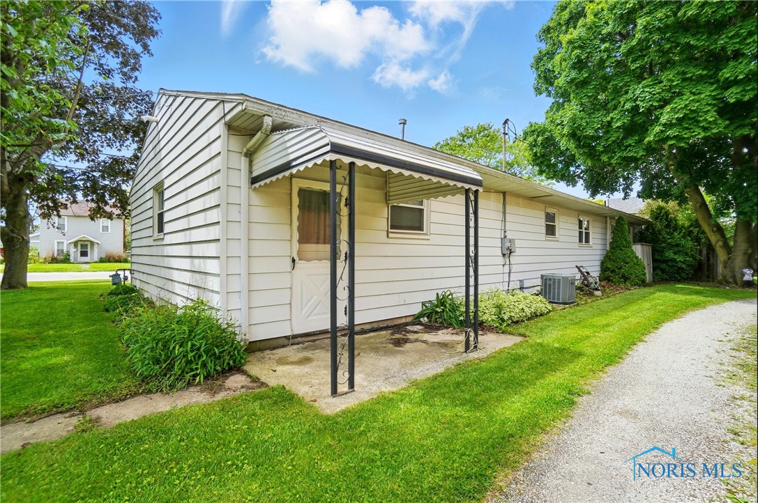 1306 N Union Street, Fostoria, Ohio image 19