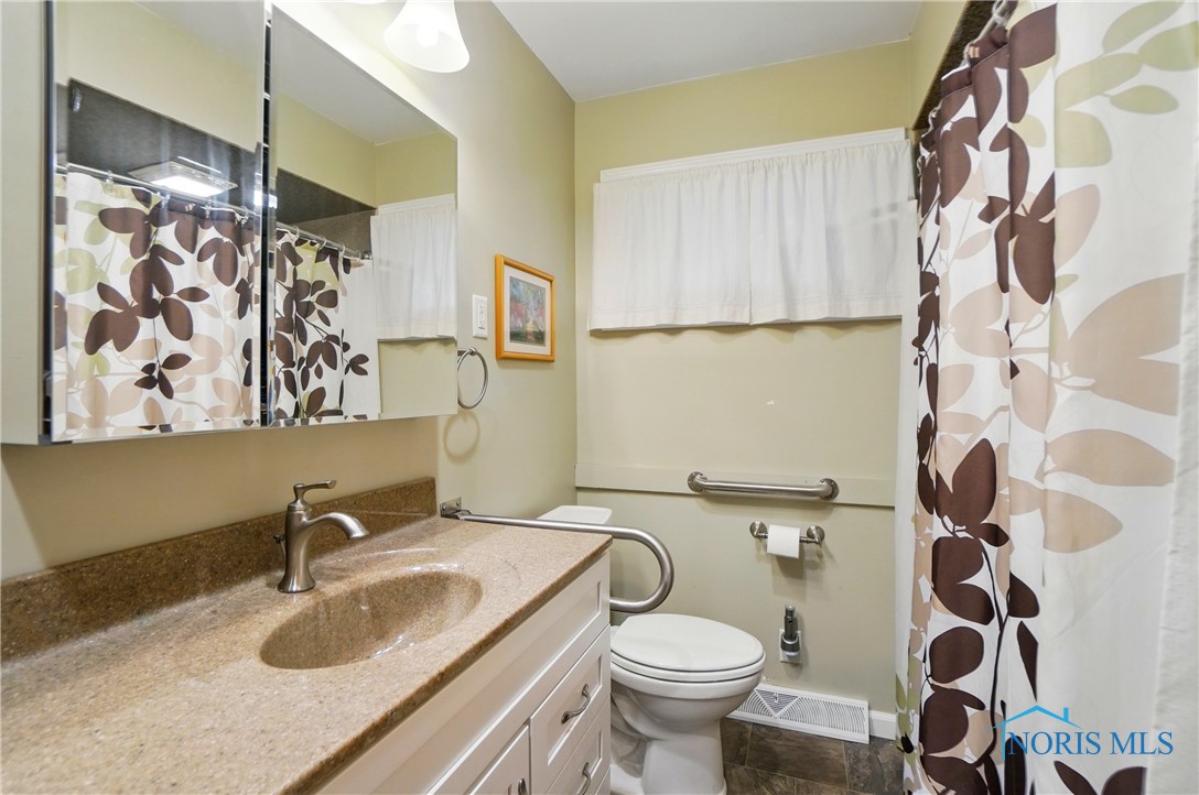 1306 N Union Street, Fostoria, Ohio image 17