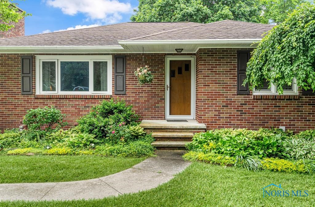 19016 W Orchard Drive, Elmore, Ohio image 5
