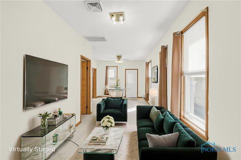 Tiny photo for 119 N Main Street, Walbridge, OH 43465 (MLS # 6136319)