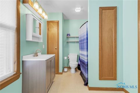 Tiny photo for 119 N Main Street, Walbridge, OH 43465 (MLS # 6136319)