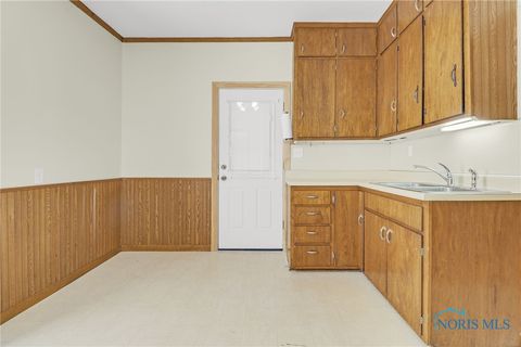 Tiny photo for 119 N Main Street, Walbridge, OH 43465 (MLS # 6136319)