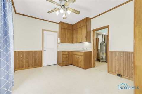Tiny photo for 119 N Main Street, Walbridge, OH 43465 (MLS # 6136319)