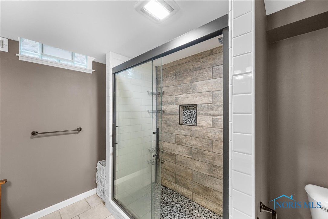 1636 Norcross Drive, Oregon, Ohio image 18