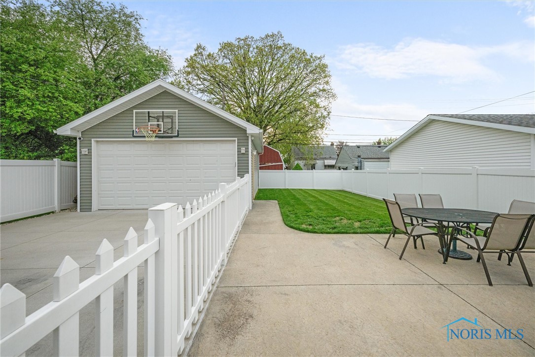1636 Norcross Drive, Oregon, Ohio image 30