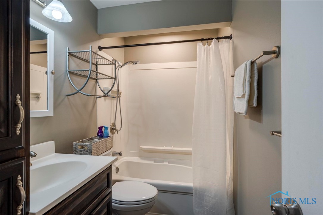 555 W 9th Street, Perrysburg, Ohio image 17