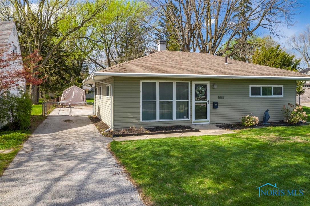 555 W 9th Street, Perrysburg, Ohio image 2